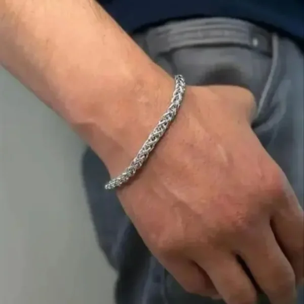 Classy Men Silver Plated Chain Bracelet – Bold & Stylish Link Chain