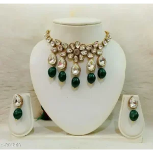 Trendy Kundan Choker Necklace Set – Gold Plated & Elegant Look