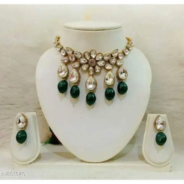 Trendy Kundan Choker Necklace Set – Gold Plated & Elegant Look