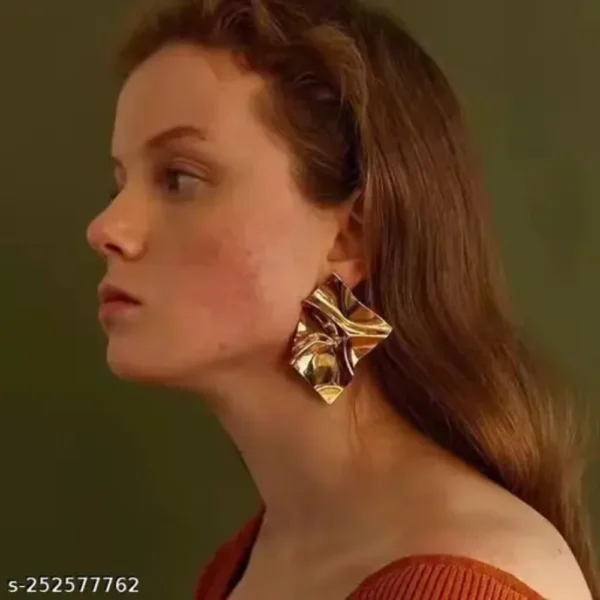 Essential Gold Plated Hoop Earrings – Daily Wear Must-Have