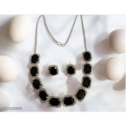 Heirloom Spark Emerald Necklace Set – Elegant Party Jewellery