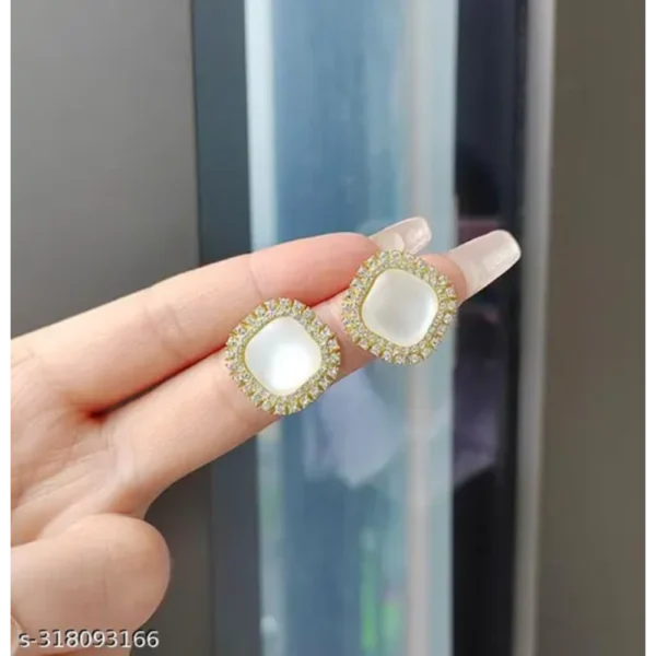 Gold Plated Shiny Square Stud Earrings – Stylish Daily Wear for Girls