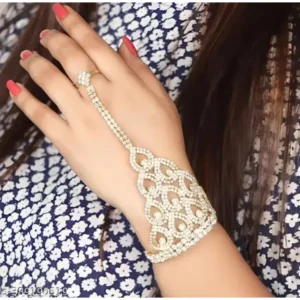 Beautiful Gold Color Haathphool for Party Wedding Looks