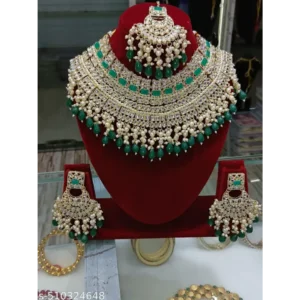 Stylish Gold Plated Kundan Choker Bridal Set for Women