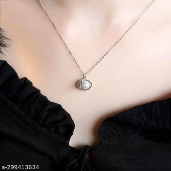 Mermaid Pearl Sea Shell Pendant Necklace for Girls