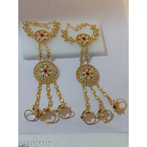 Beautiful Kundan Hath Phool for Girls & Women – Elegant & Trendy